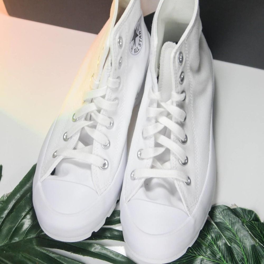 Converse Chuck Taylor All Star Lugged White Canvas Multiple Sizes - Picture 3 of 4